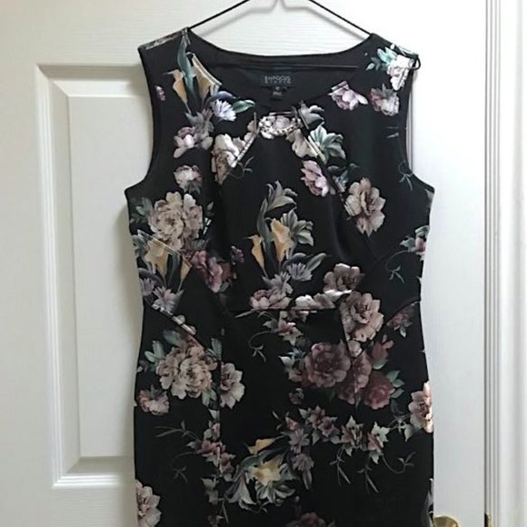 🖤🌸 💃Beautiful Enfocus Black Floral Dress - Picture 3 of 9